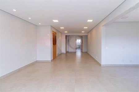 Apartamento à venda com 3 quartos, 200m² em Jardim Prudência, São Paulo