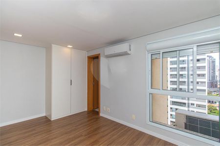 Apartamento à venda com 3 quartos, 200m² em Jardim Prudência, São Paulo