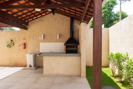 Apartamento para alugar com 37m², 2 quartos e sem vagaÁrea comum - Churrasqueira