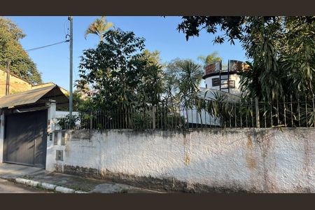 Casa para alugar com 1000m², 2 quartos e 3 vagas Casa para alugar com 1000m², 2 quartos e 3 vagasFachada