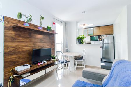 Sala de apartamento para alugar com 2 quartos, 45m² em Jardim Santo Expedito, Guarulhos