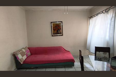 Casa à venda com 152m², 4 quartos e 2 vagas Casa à venda com 152m², 4 quartos e 2 vagasSala