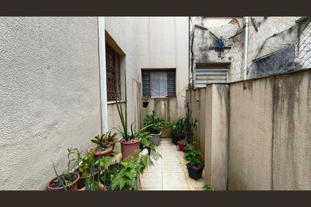 Casa à venda com 152m², 4 quartos e 2 vagas Casa à venda com 152m², 4 quartos e 2 vagasCorredor