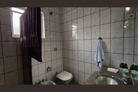 Casa à venda com 152m², 4 quartos e 2 vagas Casa à venda com 152m², 4 quartos e 2 vagasBanheiro