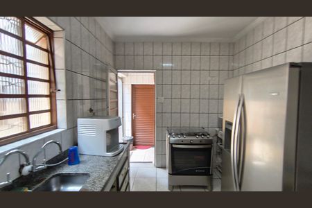 Casa à venda com 152m², 4 quartos e 2 vagas Casa à venda com 152m², 4 quartos e 2 vagasCozinha