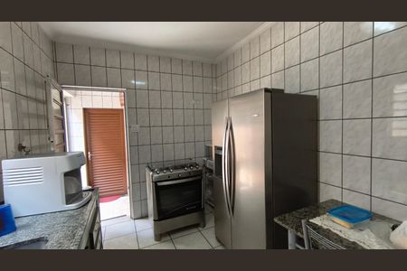 Casa à venda com 152m², 4 quartos e 2 vagas Casa à venda com 152m², 4 quartos e 2 vagasCozinha