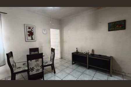 Casa à venda com 152m², 4 quartos e 2 vagas Casa à venda com 152m², 4 quartos e 2 vagasSala