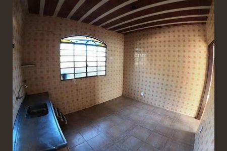 Casa para alugar com 3 quartos, 107m² em Caieiras, Vespasiano