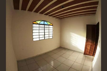 Casa para alugar com 3 quartos, 107m² em Caieiras, Vespasiano
