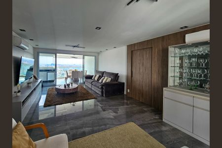 Apartamento para alugar com 180m², 3 quartos e 4 vagasSala