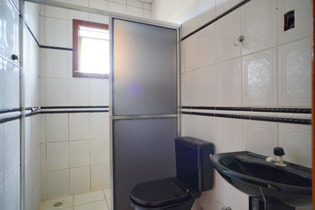 Banheiro  de apartamento para alugar com 2 quartos, 60m² em Bela Vista, Porto Alegre