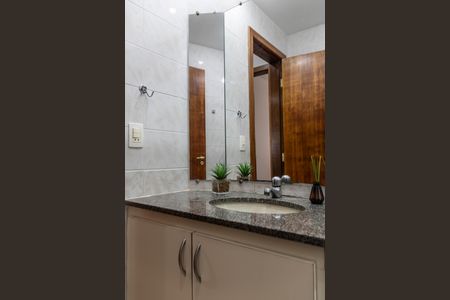 Apartamento para alugar com 85m², 2 quartos e 2 vagasBanheiro Social