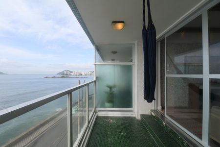 Varanda de apartamento para alugar com 3 quartos, 117m² em Sítio Paecara (vicente de Carvalho), Guarujá