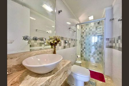 Apartamento para alugar com 117m², 3 quartos e 1 vagaBanheiro