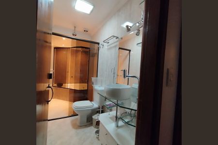 Banheiro de casa para alugar com 3 quartos, 136m² em Vila Butantã, São Paulo