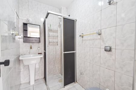 Banheiro de apartamento para alugar com 1 quarto, 32m² em Aclimação, São Paulo