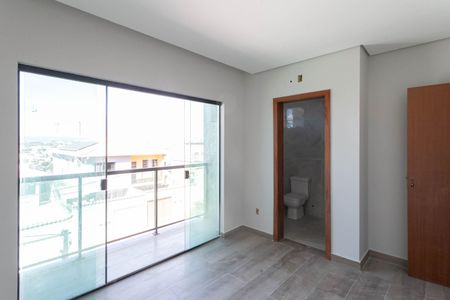 Casa à venda com 145m², 3 quartos e 4 vagas Casa à venda com 145m², 3 quartos e 4 vagasSuíte