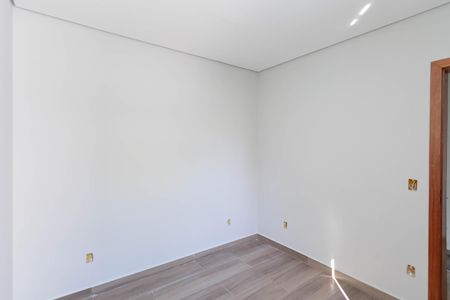 Casa à venda com 145m², 3 quartos e 4 vagas Casa à venda com 145m², 3 quartos e 4 vagasQuarto 2