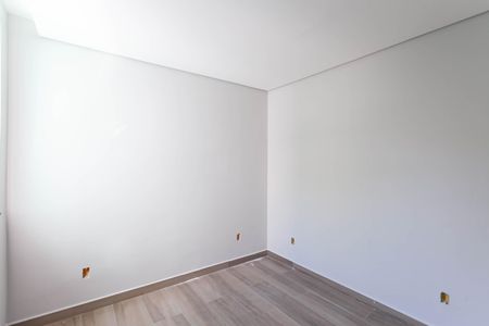 Casa à venda com 145m², 3 quartos e 4 vagas Casa à venda com 145m², 3 quartos e 4 vagasQuarto 2