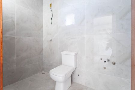 Casa à venda com 145m², 3 quartos e 4 vagas Casa à venda com 145m², 3 quartos e 4 vagasBanheiro da suíte