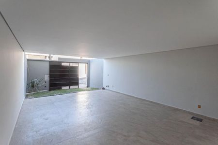 Casa à venda com 145m², 3 quartos e 4 vagas Casa à venda com 145m², 3 quartos e 4 vagasGaragem