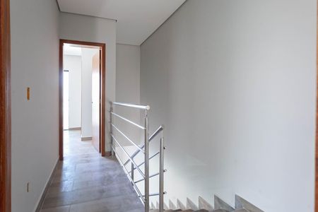 Casa à venda com 145m², 3 quartos e 4 vagas Casa à venda com 145m², 3 quartos e 4 vagasCorredor