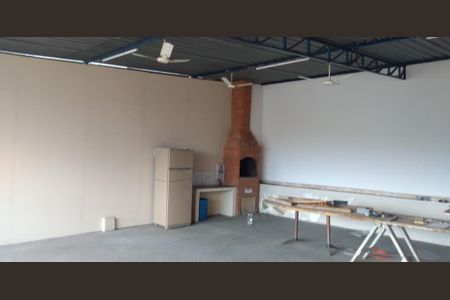 Casa à venda com 2 quartos, 200m² em Vila Ipojuca, São Paulo