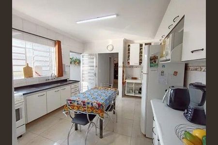 Casa à venda com 3 quartos, 210m² em Vila Bancaria Munhoz, São Paulo