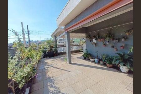 Casa à venda com 3 quartos, 210m² em Vila Bancaria Munhoz, São Paulo