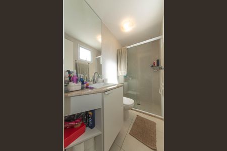 Apartamento à venda com 68m², 2 quartos e 2 vagasBanheiro da Suíte