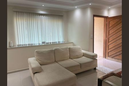 Casa à venda com 3 quartos, 240m² em São Domingos, São Paulo