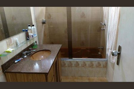 Casa à venda com 3 quartos, 243m² em Parque Sao Domingos, São Paulo