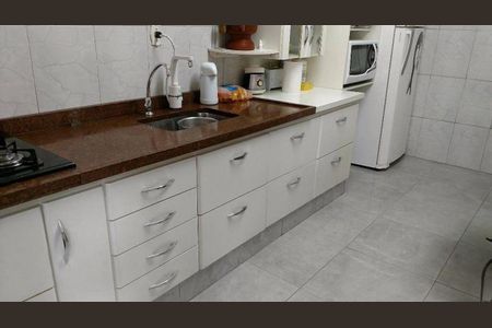 Casa à venda com 3 quartos, 243m² em Parque Sao Domingos, São Paulo