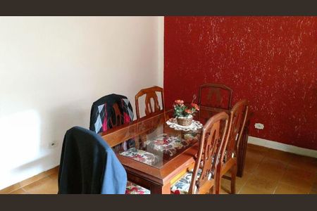 Casa à venda com 3 quartos, 243m² em Parque Sao Domingos, São Paulo