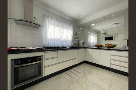 Casa à venda com 3 quartos, 295m² em Lapa de Baixo, São Paulo