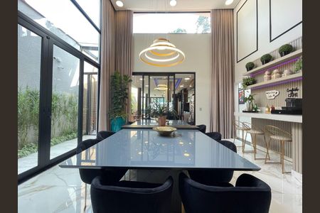 Casa à venda com 3 quartos, 350m² em City América, São Paulo