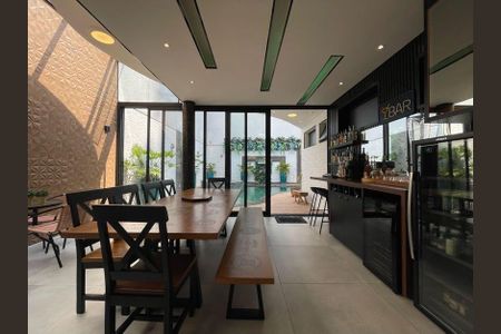 Casa à venda com 3 quartos, 350m² em City América, São Paulo