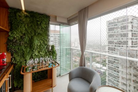 Apartamento à venda com 246m², 3 quartos e 3 vagas Apartamento à venda com 246m², 3 quartos e 3 vagasVaranda da Sala