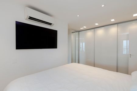 Apartamento à venda com 246m², 3 quartos e 3 vagas Apartamento à venda com 246m², 3 quartos e 3 vagasSuíte 1