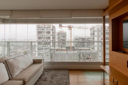 Apartamento à venda com 246m², 3 quartos e 3 vagas Apartamento à venda com 246m², 3 quartos e 3 vagasVaranda da Suíte 2