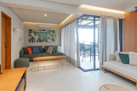 Apartamento à venda com 246m², 3 quartos e 3 vagas Apartamento à venda com 246m², 3 quartos e 3 vagasSala