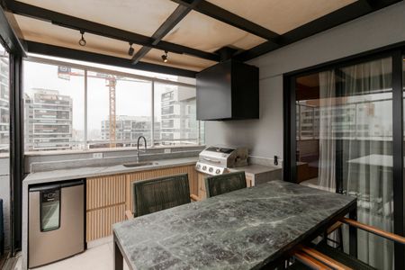 Apartamento à venda com 246m², 3 quartos e 3 vagas Apartamento à venda com 246m², 3 quartos e 3 vagasÁrea Gourmet