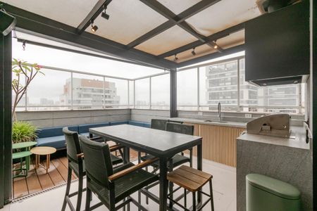 Apartamento à venda com 246m², 3 quartos e 3 vagas Apartamento à venda com 246m², 3 quartos e 3 vagasÁrea Gourmet