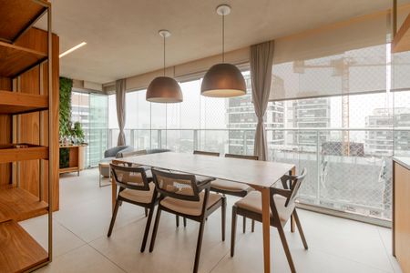 Apartamento à venda com 246m², 3 quartos e 3 vagas Apartamento à venda com 246m², 3 quartos e 3 vagasVaranda da Sala