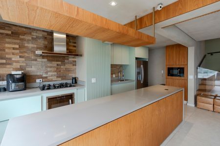 Apartamento à venda com 246m², 3 quartos e 3 vagas Apartamento à venda com 246m², 3 quartos e 3 vagasCozinha