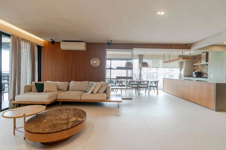 Apartamento à venda com 246m², 3 quartos e 3 vagas Apartamento à venda com 246m², 3 quartos e 3 vagasSala