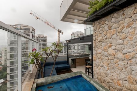 Apartamento à venda com 246m², 3 quartos e 3 vagas Apartamento à venda com 246m², 3 quartos e 3 vagasPiscina