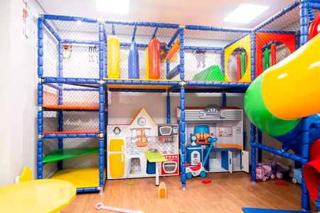 Apartamento à venda com 246m², 3 quartos e 3 vagas Apartamento à venda com 246m², 3 quartos e 3 vagasÁrea comum