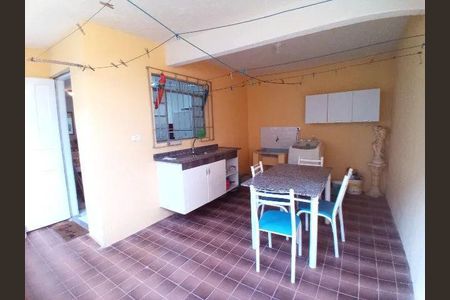 Casa à venda com 3 quartos, 170m² em Vila Cavaton, São Paulo