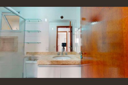 Apartamento à venda com 49m², 2 quartos e sem vaga Apartamento à venda com 49m², 2 quartos e sem vagaBanheiro